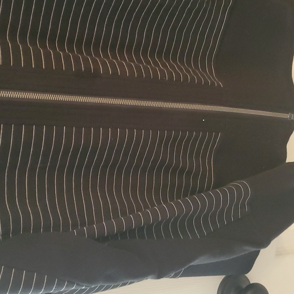 Jacket - Picture 3 of 4